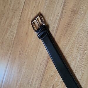 Black Genuine Leather Belt silver tone buckle. Size 34